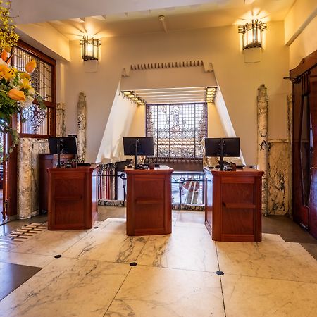 Grand Hotel Amrath Амстердам Екстериор снимка The hotel's lobby