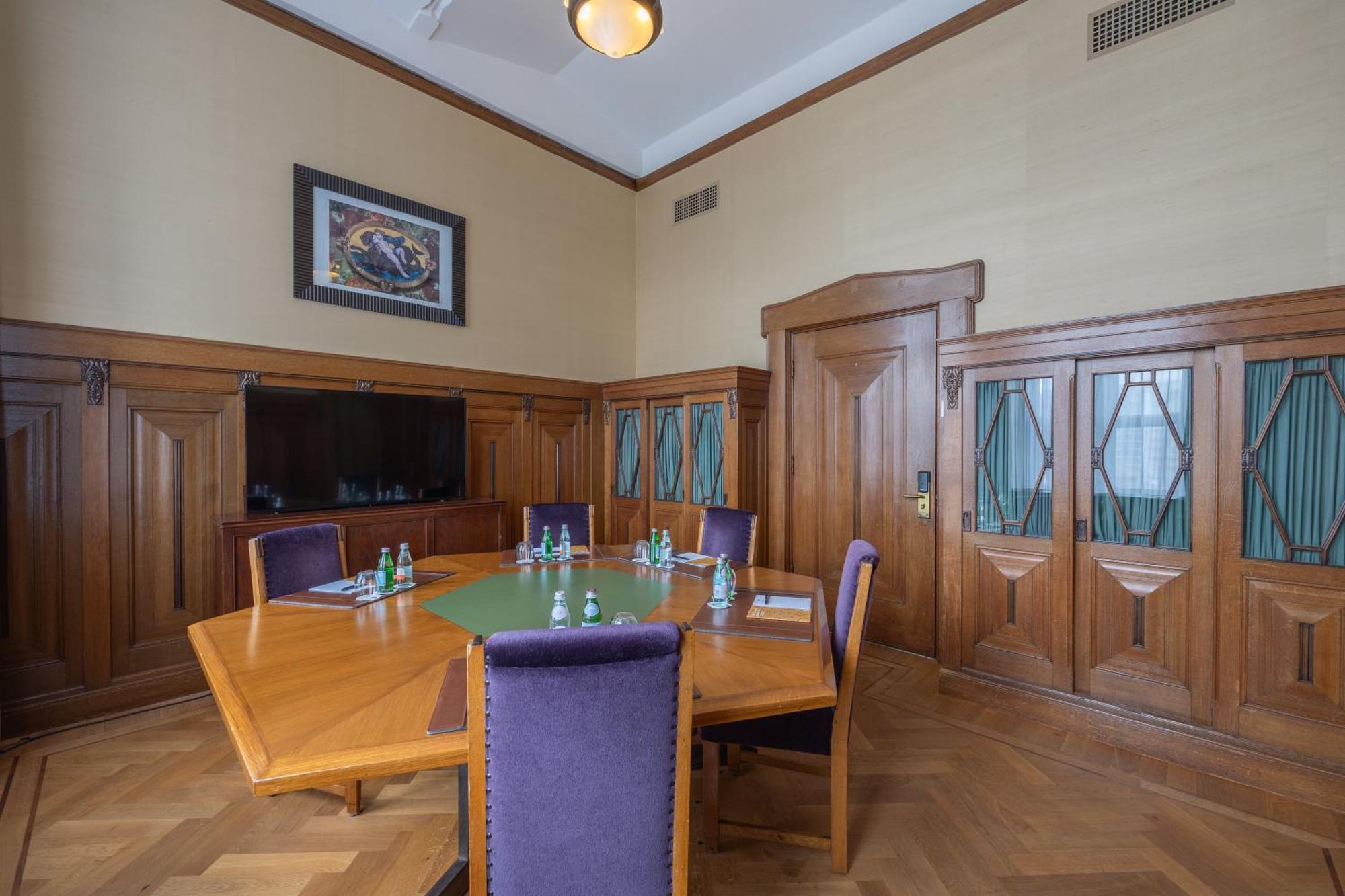 Grand Hotel Amrath Амстердам Екстериор снимка The boardroom