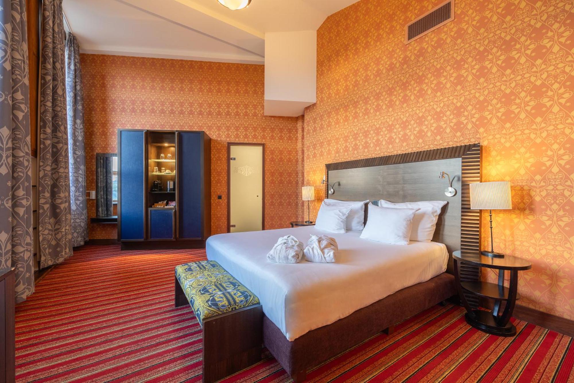 Grand Hotel Amrath Амстердам Екстериор снимка Suite
